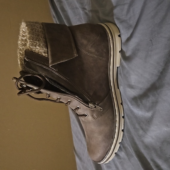 Cliffs shoes - Picture 3 of 5